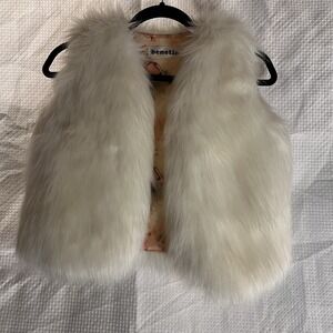 BENETIA Faux Fur Vest WHITE Girls Size 12 Lined  150
